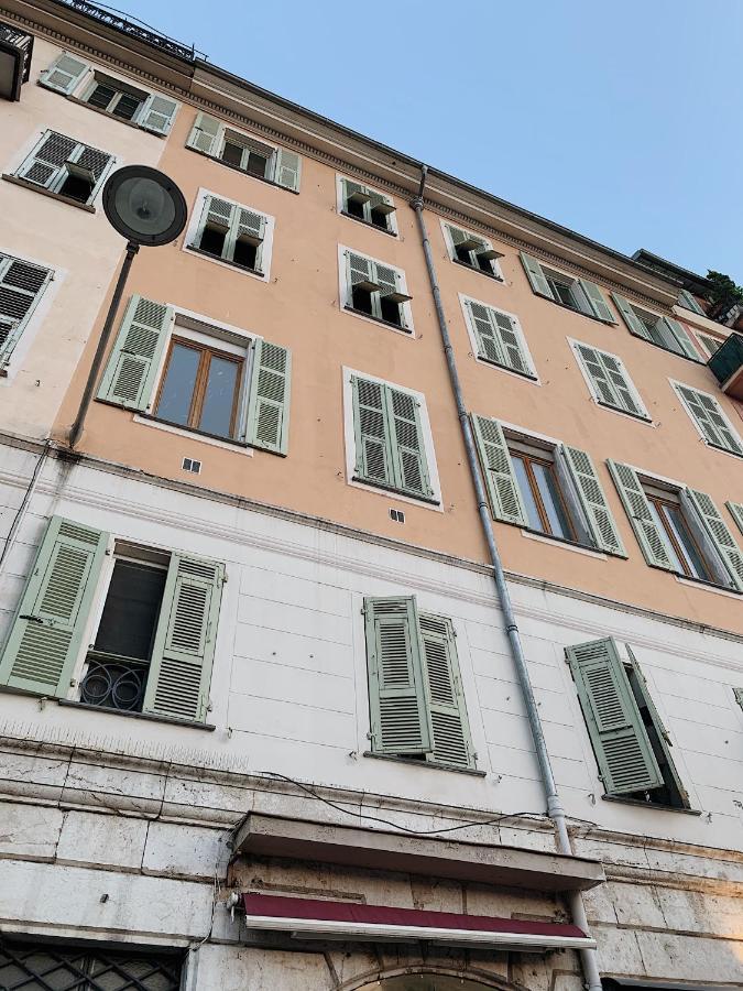 Apartment Superbe 3 Pieces Situe Dans Le Vieux-nice Nizza